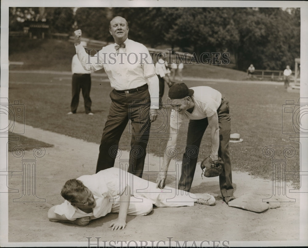 1936 Press Photo New York City Ritchie and other Officials Play Baseball NYC-Historic Images