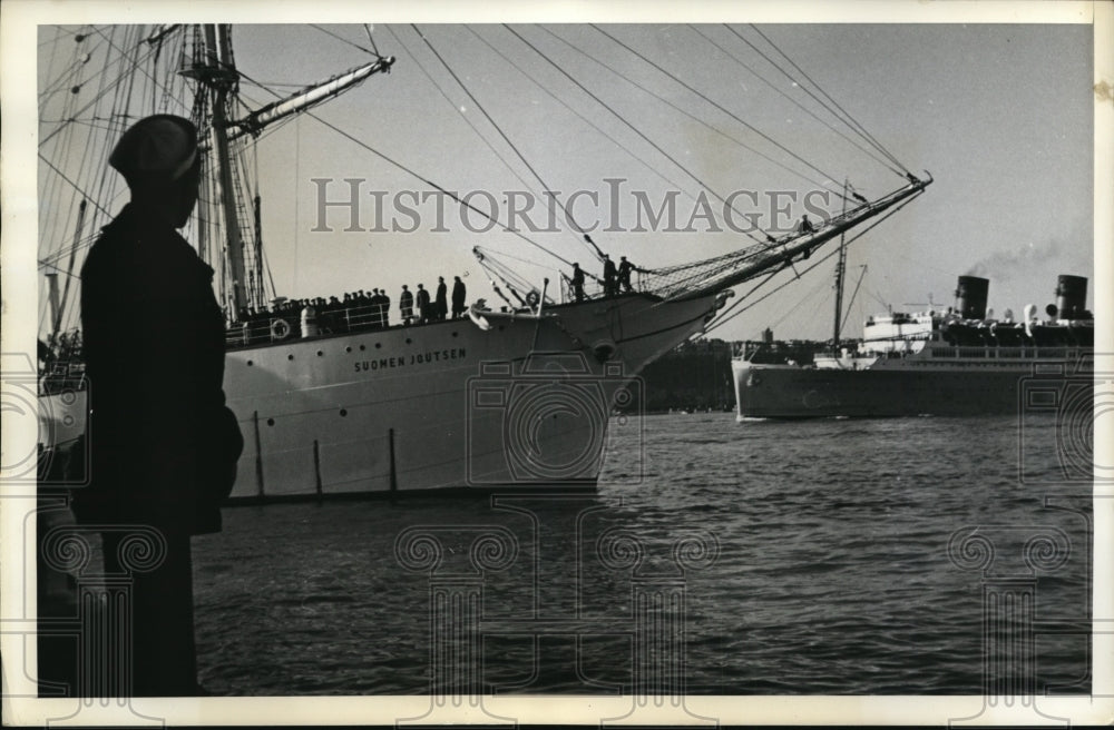 1937 Press Photo New York Finnish ship Sudmen Joutsen enters harbor NYC-Historic Images