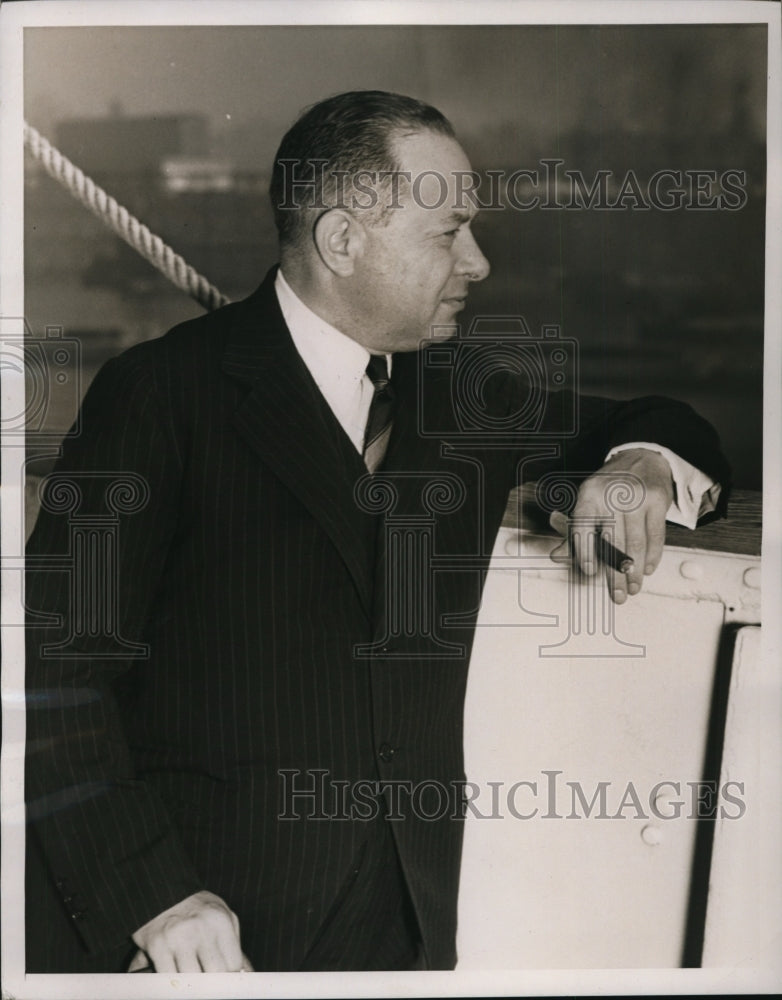 1937 Press Photo New York Mr David Sarnoff Pres of Radio Corp of America NYC - Historic Images