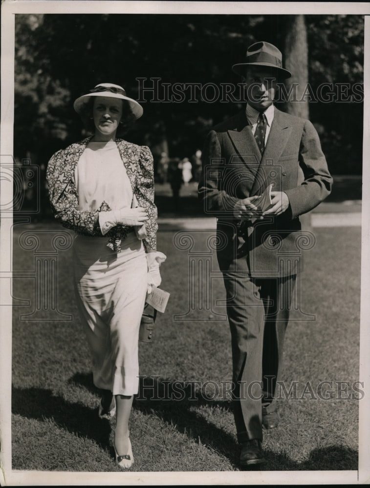 1936 Press Photo New York Nancy Whitney Shown with Carey Potter NYC - Historic Images