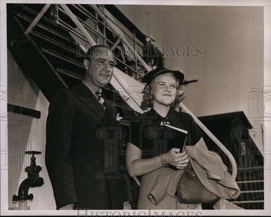 1937 Press Photo New York Mr Aylesworth & daughter Dorothy Aylesworth in NYC-Historic Images