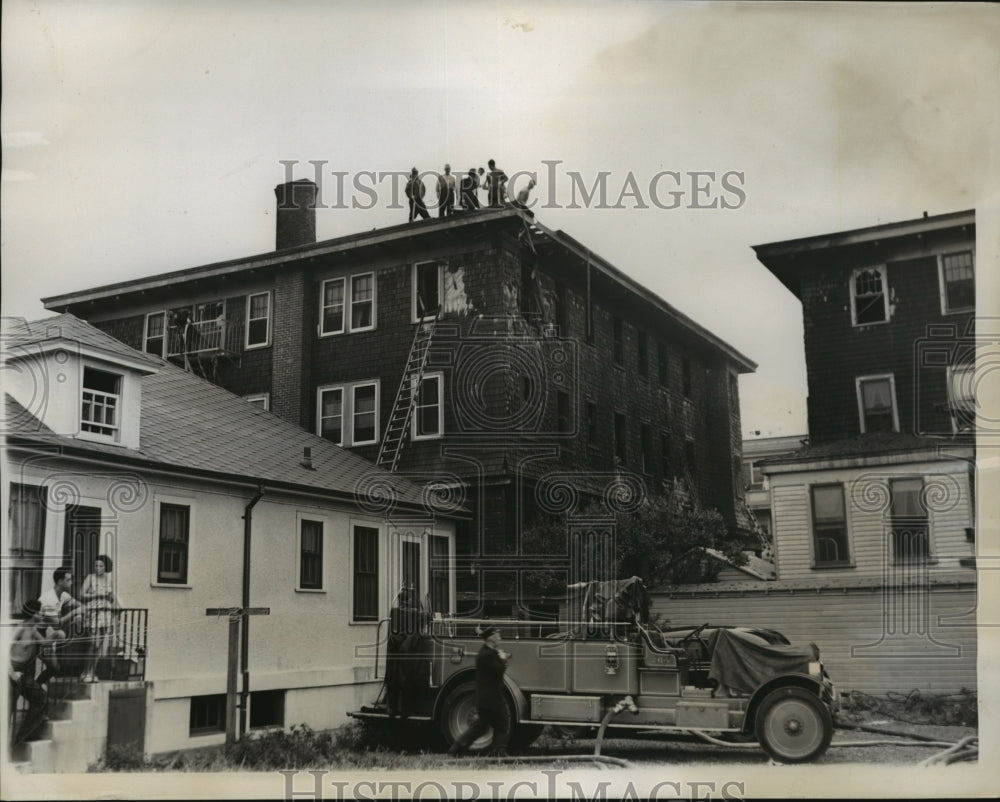 1939 Press Photo Queen LI Firefighters fight fire in Queens RQLI - Historic Images