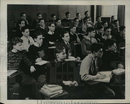 1941 Press Photo New York Schools Adjust to Fit the Needs of Individuals NYC - Historic Images