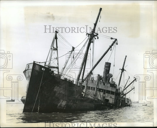 1941 Press Photo New York Panuco Listing/Sinking NYC - Historic Images