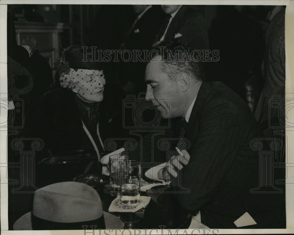 1940 Press Photo New York Vincent Astor , Lady Ribblesdale after arrival NYC - Historic Images