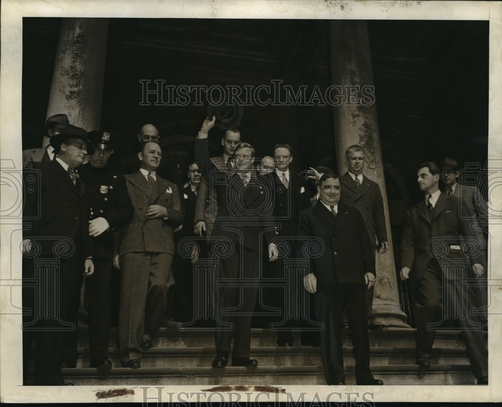 1941 Press Photo New York Duke of Windsor Visits City Hall NYC - Historic Images