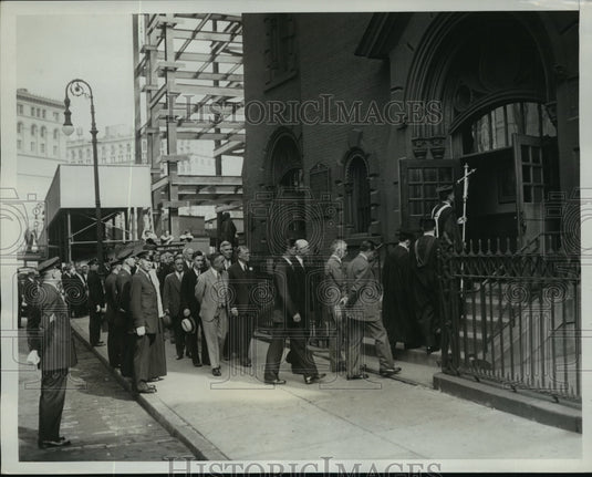 1933 Press Photo New York Mayor OBrien at red mass St Andrew's Church NYC - Historic Images