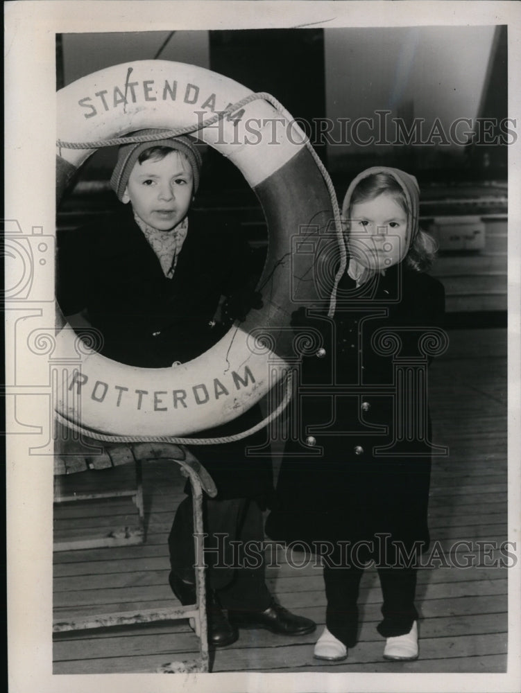 1939 Press Photo New York Young Arrival From Europe NYC - Historic Images