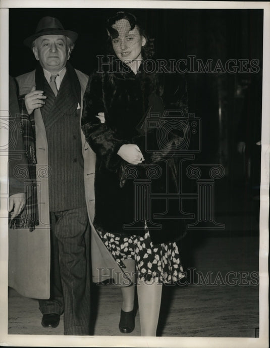 1940 Press Photo New York Ludwig Lewisohn, writer and critic with her bride NYC - Historic Images