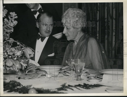 1936 Press Photo New York Hugh W. Robertson & Mrs. Nicholab Murray Butler NYC - Historic Images