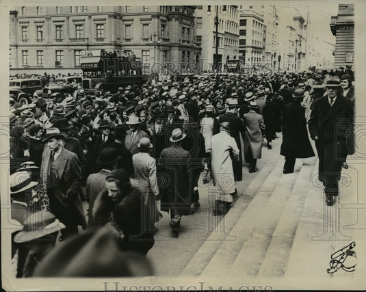 1934 Press Photo Crowds for Easter at St. Patrick's Cathedral NYC - neny17402-Historic Images