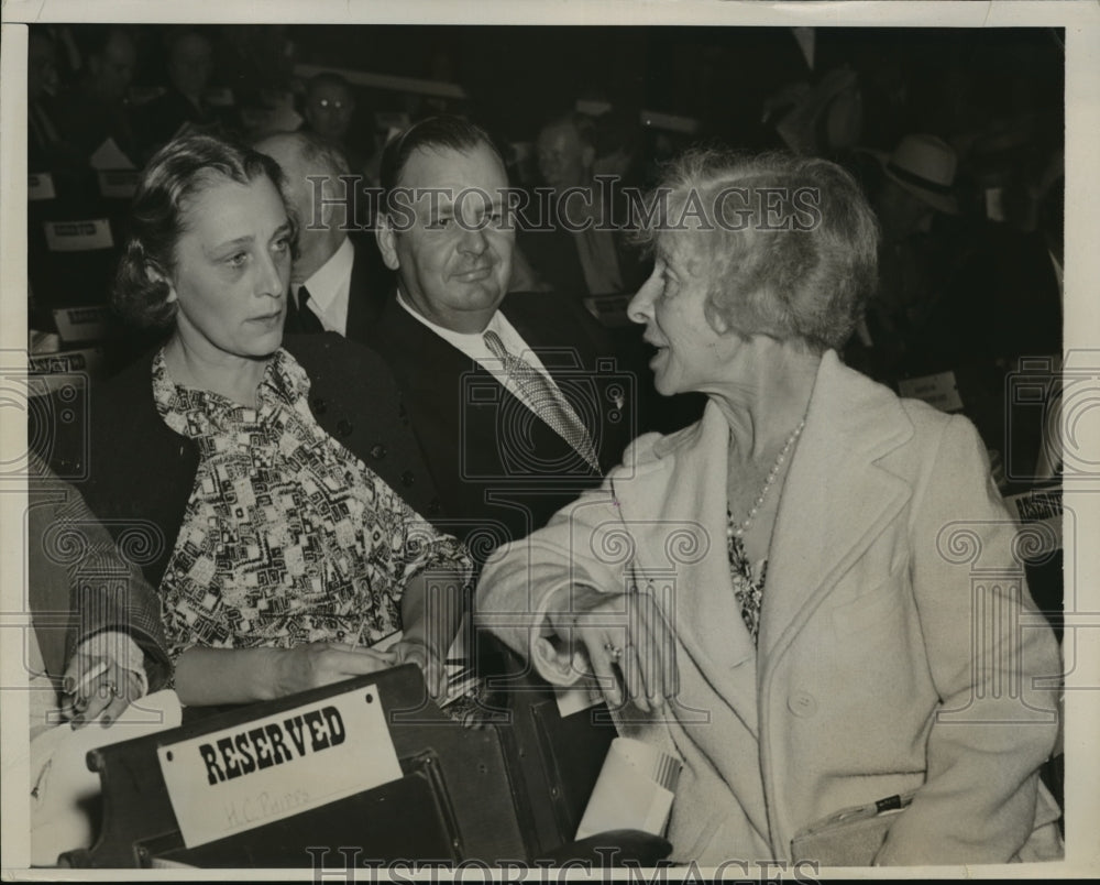 1940 Press Photo New York Mrs Dodge Sloane,Hugh Fontaine at Saratoga Sale NYC - Historic Images