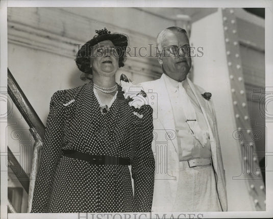 Press Photo New York Dr James West & Wife Chief Executive of Boy Scouts NYC - Historic Images