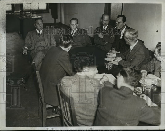 1934 Press Photo New York Harry Hopkins confers with C.W.A Officials NYC-Historic Images