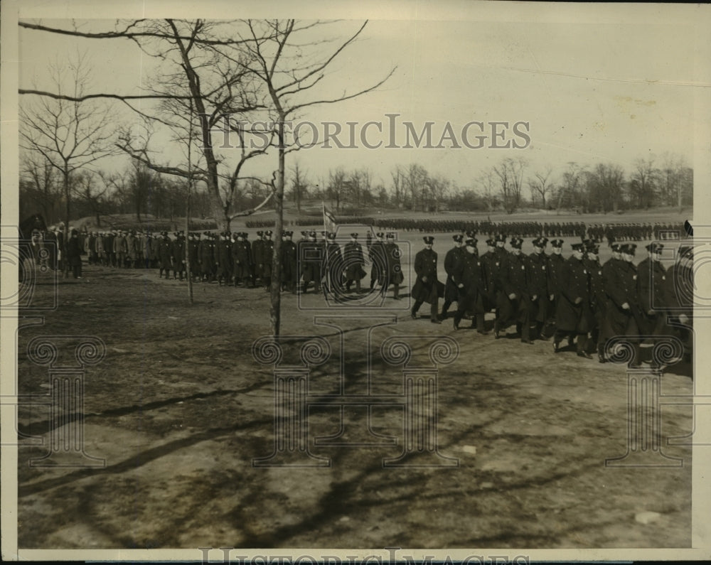 1927 NEW YORK ONE THOUSAND FORTY ROOCKIE&#39;S RECEIVE LAST LESSON NYC-Historic Images