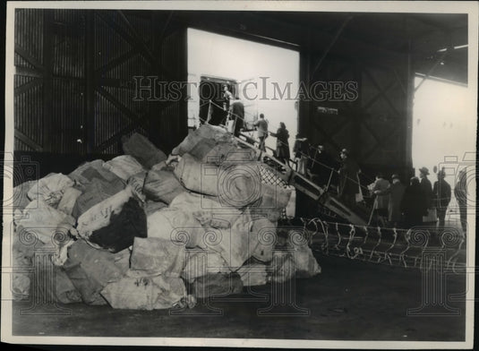 1948 Press Photo New York Mail awaiting shipment to Odessa, UUSR on Pier NYC - Historic Images