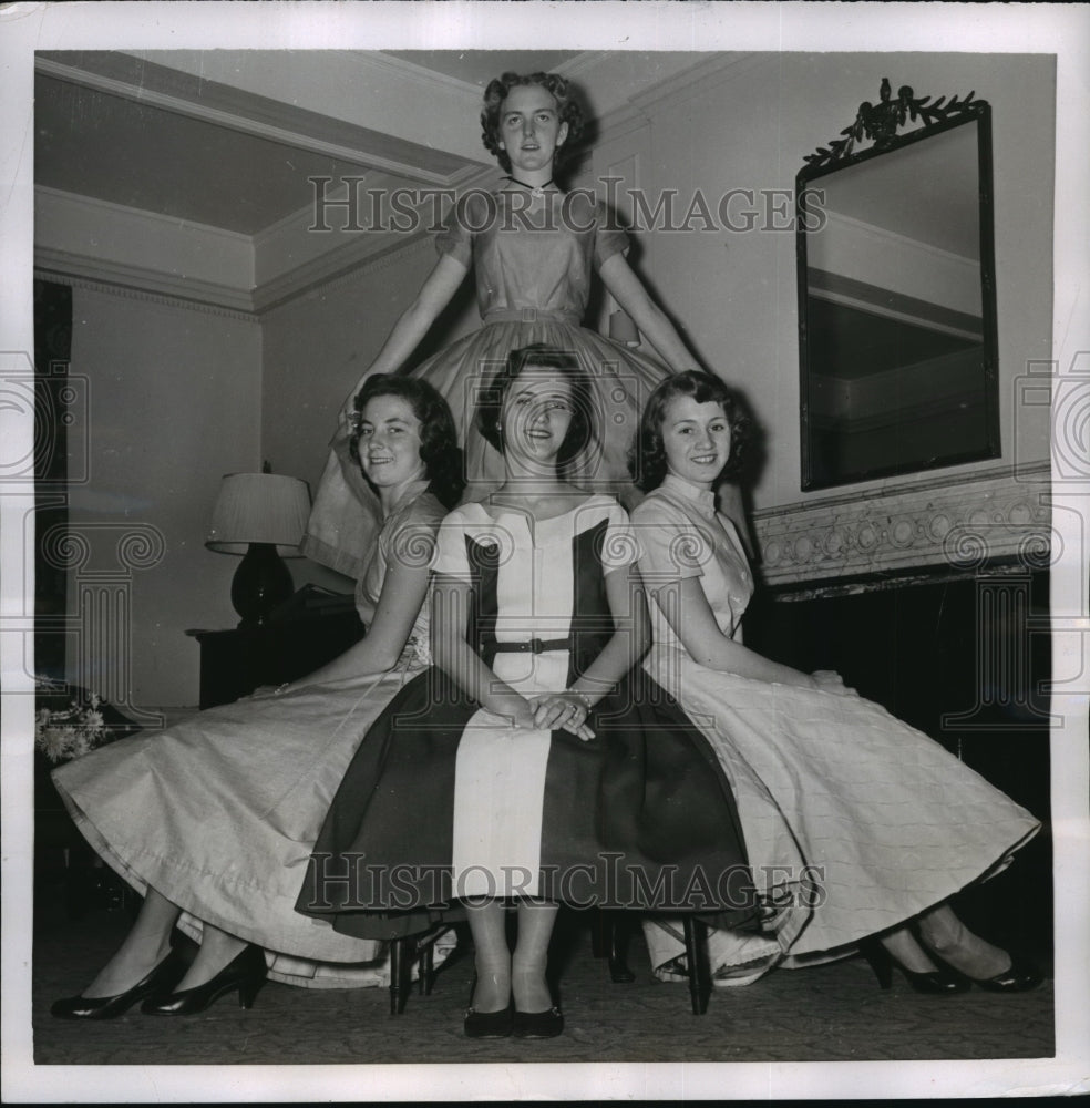 1954 Press Photo New York Swing contest finalists in Singer contest in NYC-Historic Images