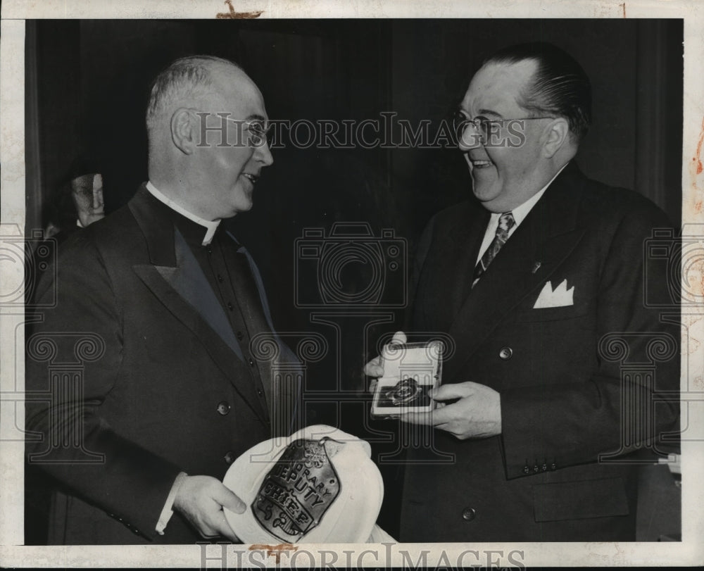 1947 Press Photo  New York Francis Cardinal Spellman and Frank  J. Quayle, NYC. - Historic Images