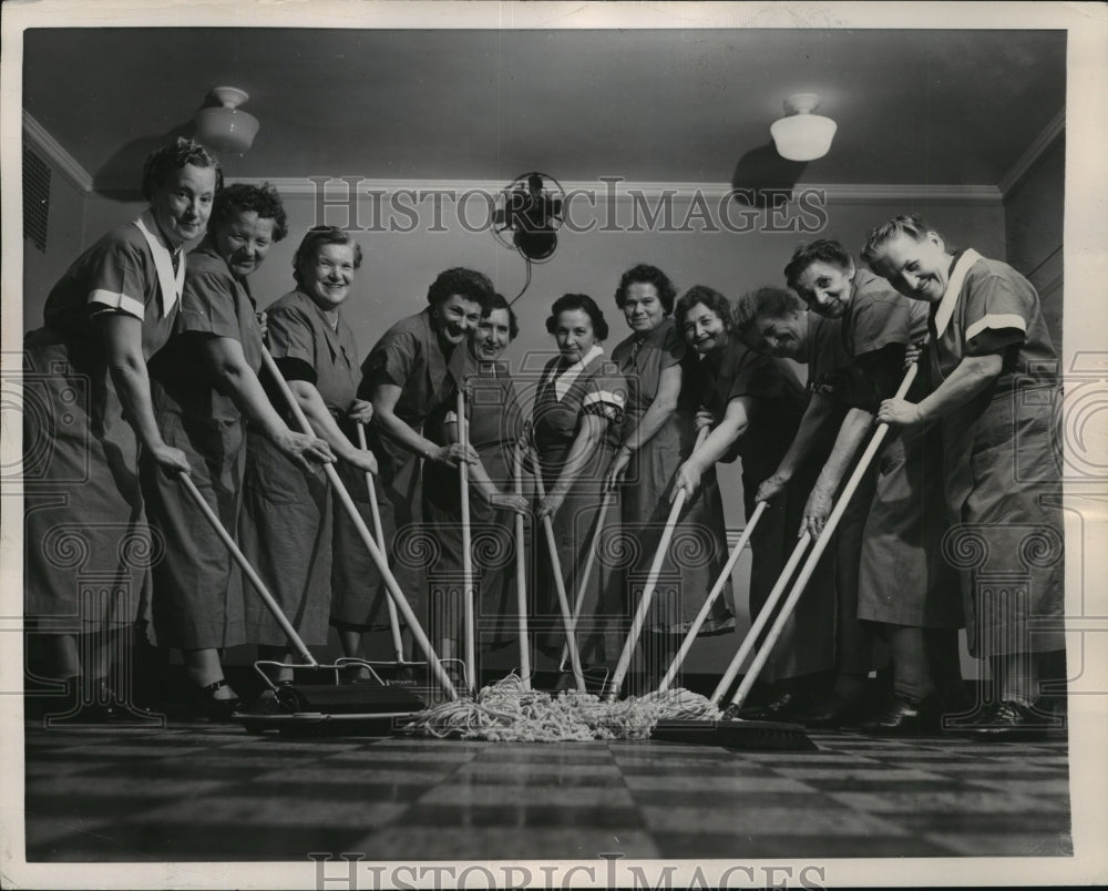 1953 NEW YORK SCRUB BUCKET BRIGADE NYC-Historic Images