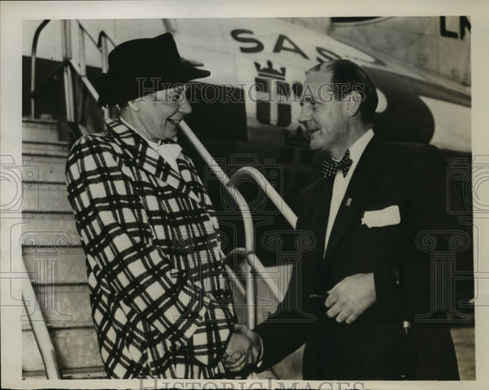 1948 Press Photo New York Dr Karin Koch of Sweden arrives in NYC - neny19180-Historic Images