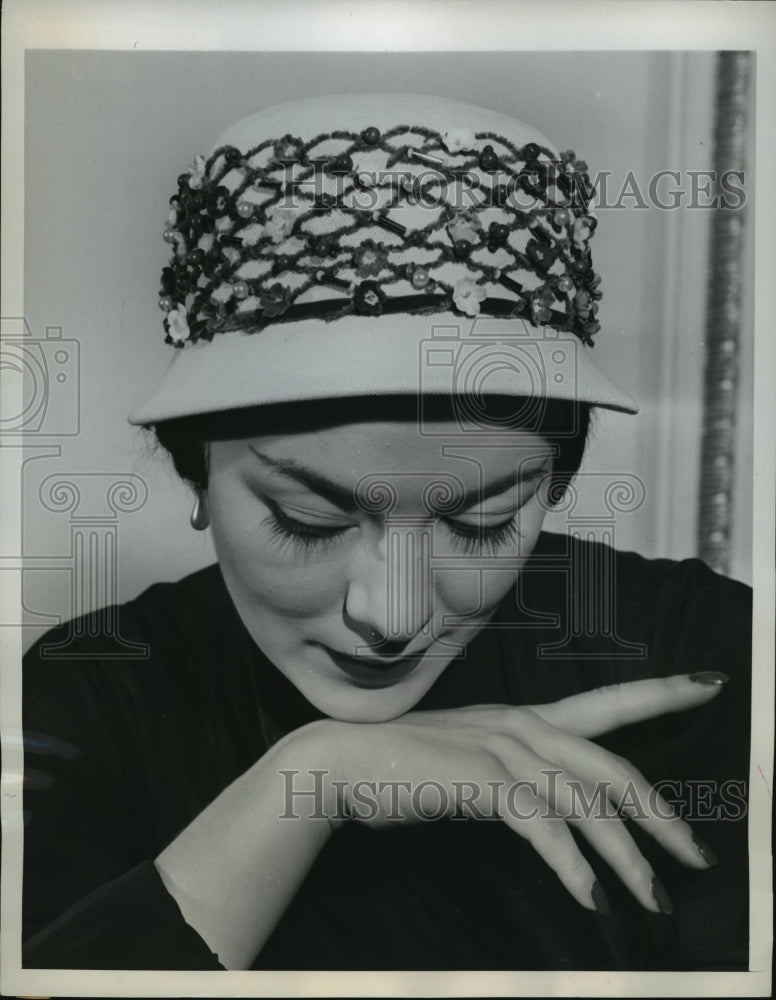 1950 New York Jeweled Cloche collection of Frances and Walter Nelkin-Historic Images