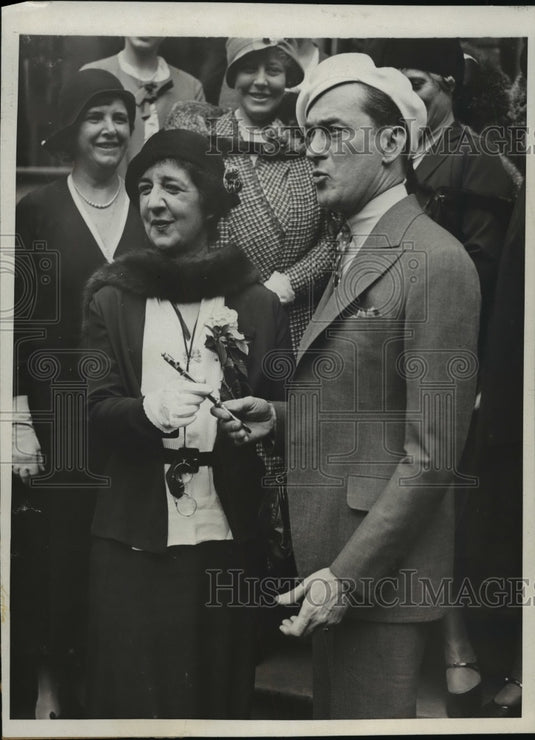 1931 Press Photo New York Mrs Samuel Adams Clark at City Hall NYC - neny20010-Historic Images