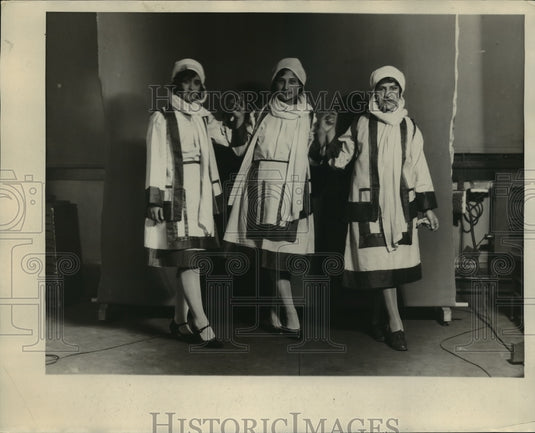 Press Photo NEW YORK GREEK COSTUMES NYC - Historic Images
