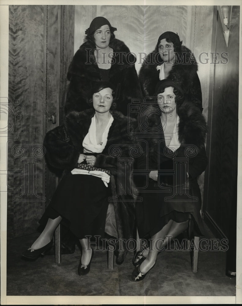 1932 Press Photo NEW YORK LEAP YEAR HOSTESSES NYC - Historic Images