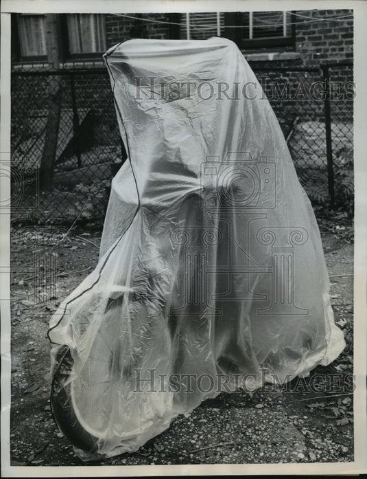 1957 Press Photo New York Sta Dri Products Vinyl Plastic Bicycle Garage NYC - Historic Images