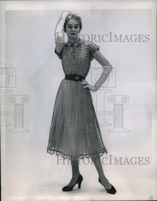 1954 New York An Fleischer lace dress modeled in NYC-Historic Images