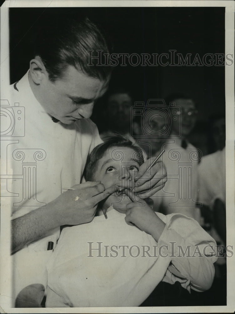 1933 Press Photo New York University Dental clinic Opens, Alexander Sundell NYC - Historic Images