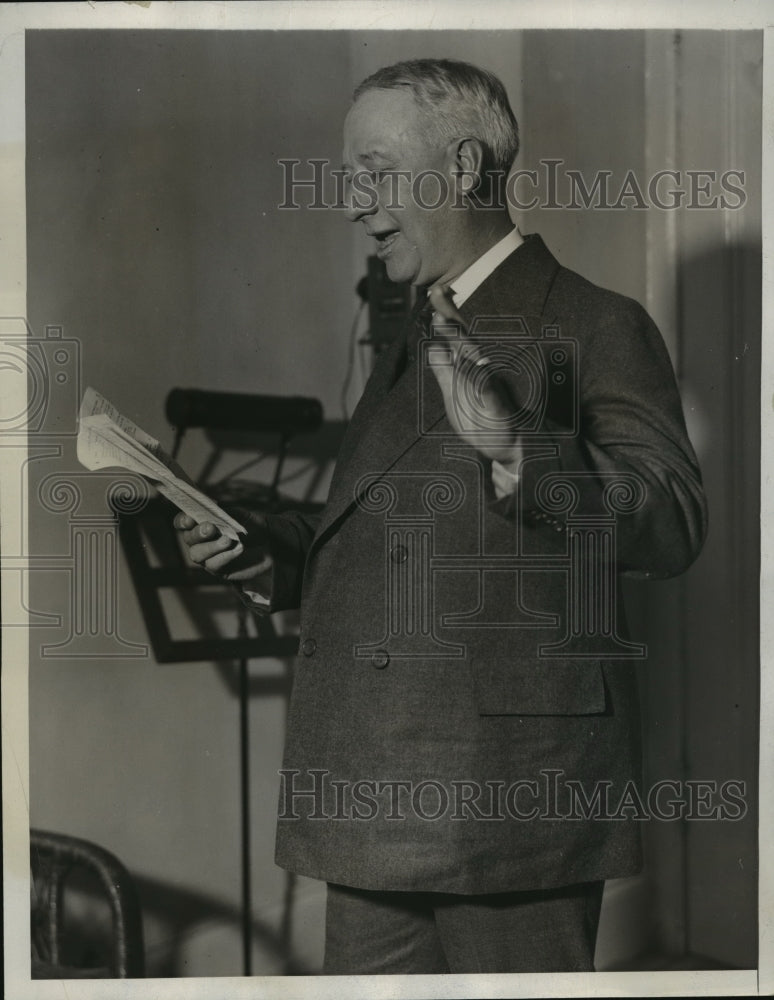 1932 Press Photo New York Alfred E. Smith debuts as a singer NYC - Historic Images