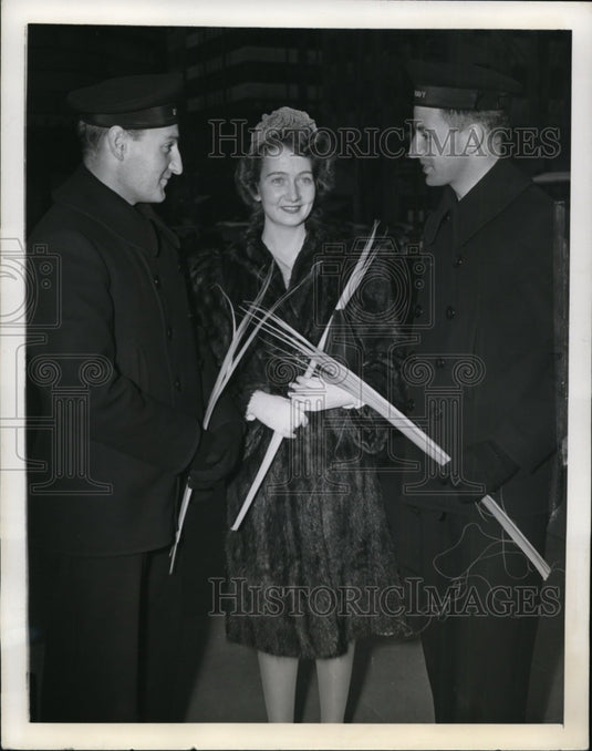 1942 Press Photo New York Seamen attend Palm Sunday Services NYC - neny21605-Historic Images