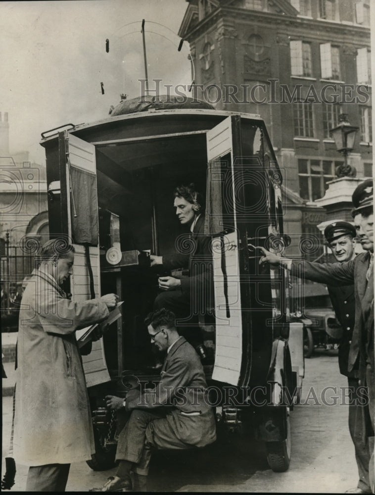 Press Photo NEW YORK UNKNOWN GROUP OF MEN NYC - neny21640-Historic Images