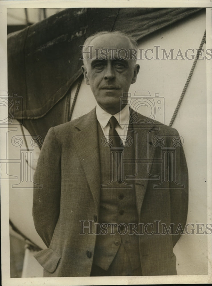 1930 Press Photo New York Comte. V. De Rochefort,descendant  of Royal family - Historic Images