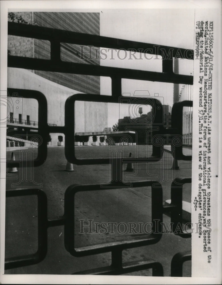 1958 Press Photo New York United Nations headquarters on Memorial Day NYC - Historic Images