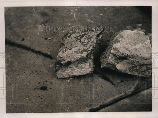 1940 Press Photo New York Stones fallen from St Joseph's Church in NYC - Historic Images
