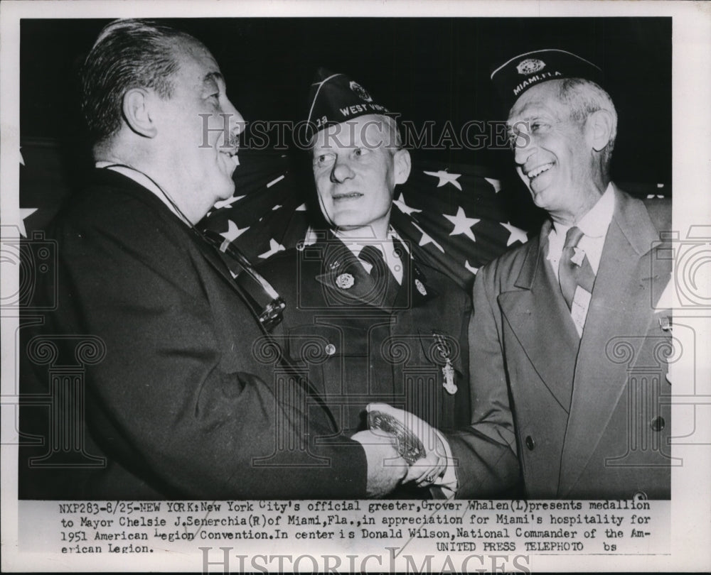1952 Press Photo New York Mayor Chelsie J.Senerchia, received Medallion NYC-Historic Images