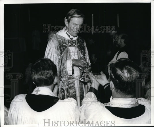 1970 Press Photo New York Reverend Paul Moore Jr. New Bishop Coadjutor NYC-Historic Images