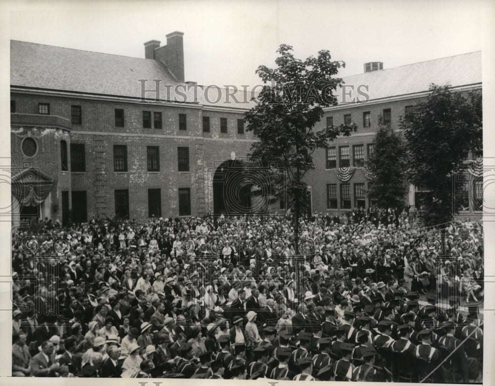 1932 Press Photo NEW YORK COMMENCEMENT OF MANHATTAN COLLEGE NYC - Historic Images