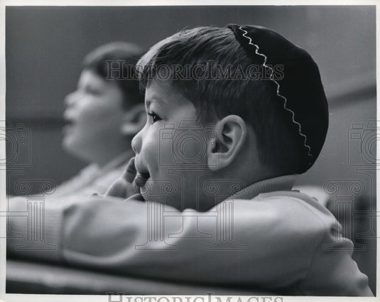 1969 Press Photo New York Larry Nelson at Hebrew School with Big Brothers NYC-Historic Images