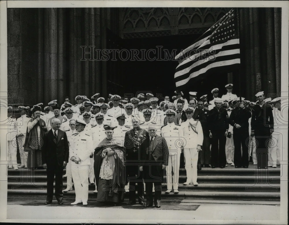 1934 Press Photo New York Sailors and Officers of U.S Fleet at St.Patrick&#39;s NYC. - Historic Images