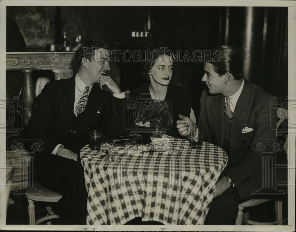 1934 Press Photo New York Park Lane Hotel Cocktail Hour Socialites NYC - Historic Images