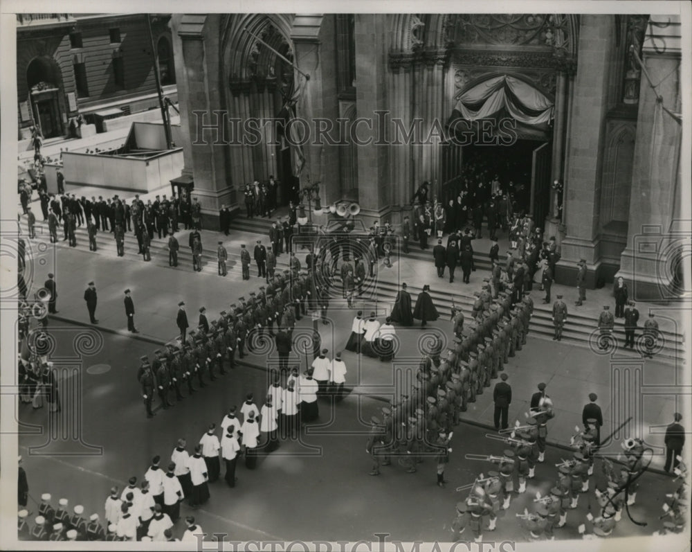 1938 Press Photo New York St Patrick&#39;s Cathedral clergy enter church NYC-Historic Images