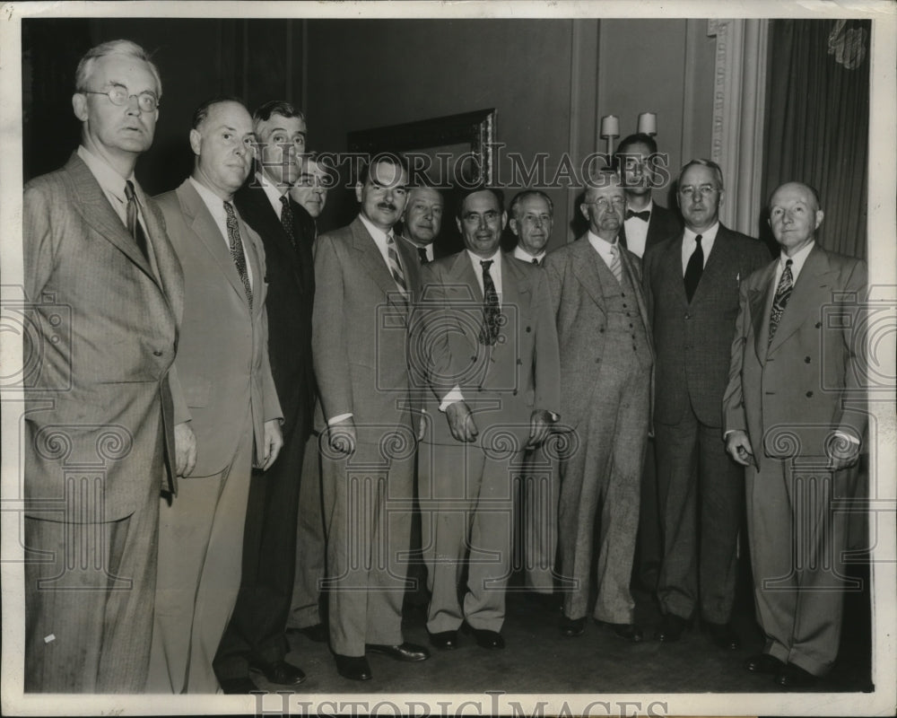 1944 Press Photo New York Mass. Congressional Delegates visit Thomas E.Dewey NYC - Historic Images