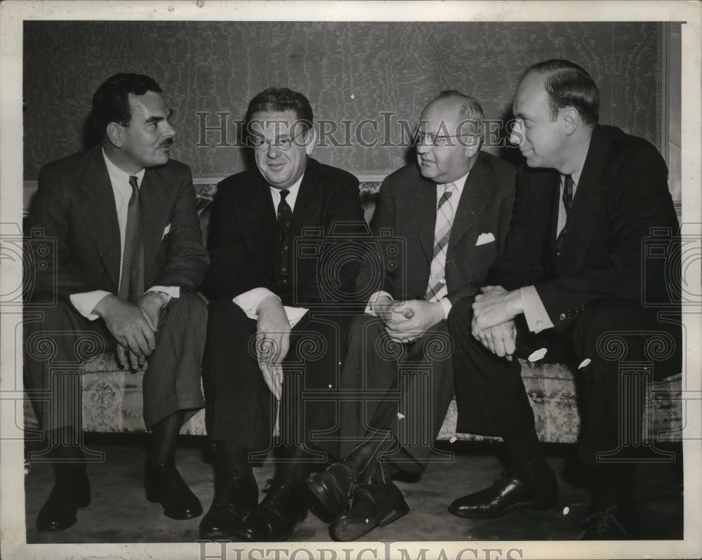 1944 Press Photo NEW YORK REPUBLICANS CONFER NYC - Historic Images