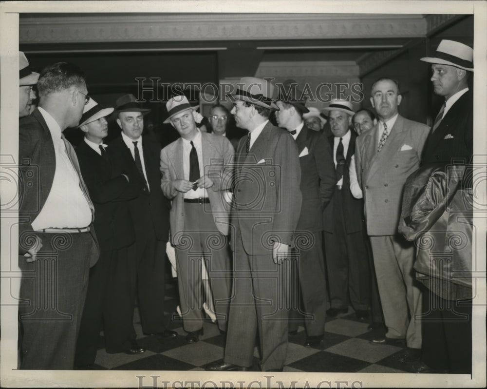 1944 Press Photo NEW YORK DEWEY ARRIVES IN NEW YORK NYC - Historic Images