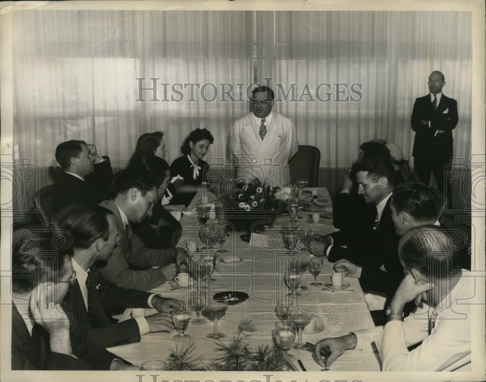 1940 New York Mayor F.H. La Guardia guest at N.Y. Press Day Luncheon-Historic Images