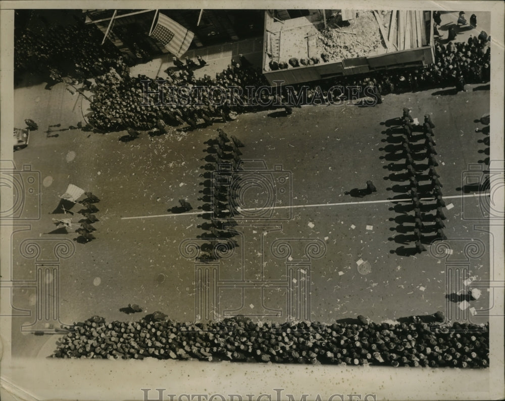 1939 Press Photo New York Army Day Marchers Pass 51st Street NYC - Historic Images