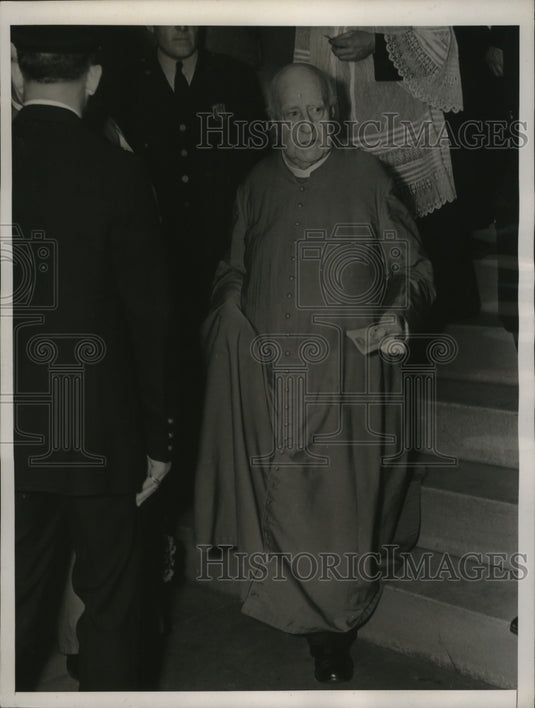 1938 Press Photo New York Msgr. Micheal J.Lavelle leave Cardinal Hayes home NYC-Historic Images